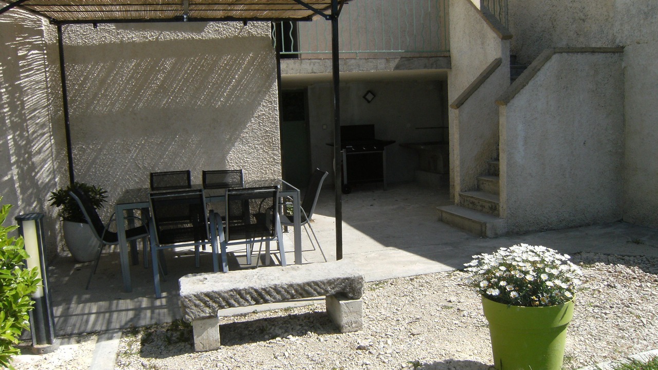Photo of Outdoor in Grillon