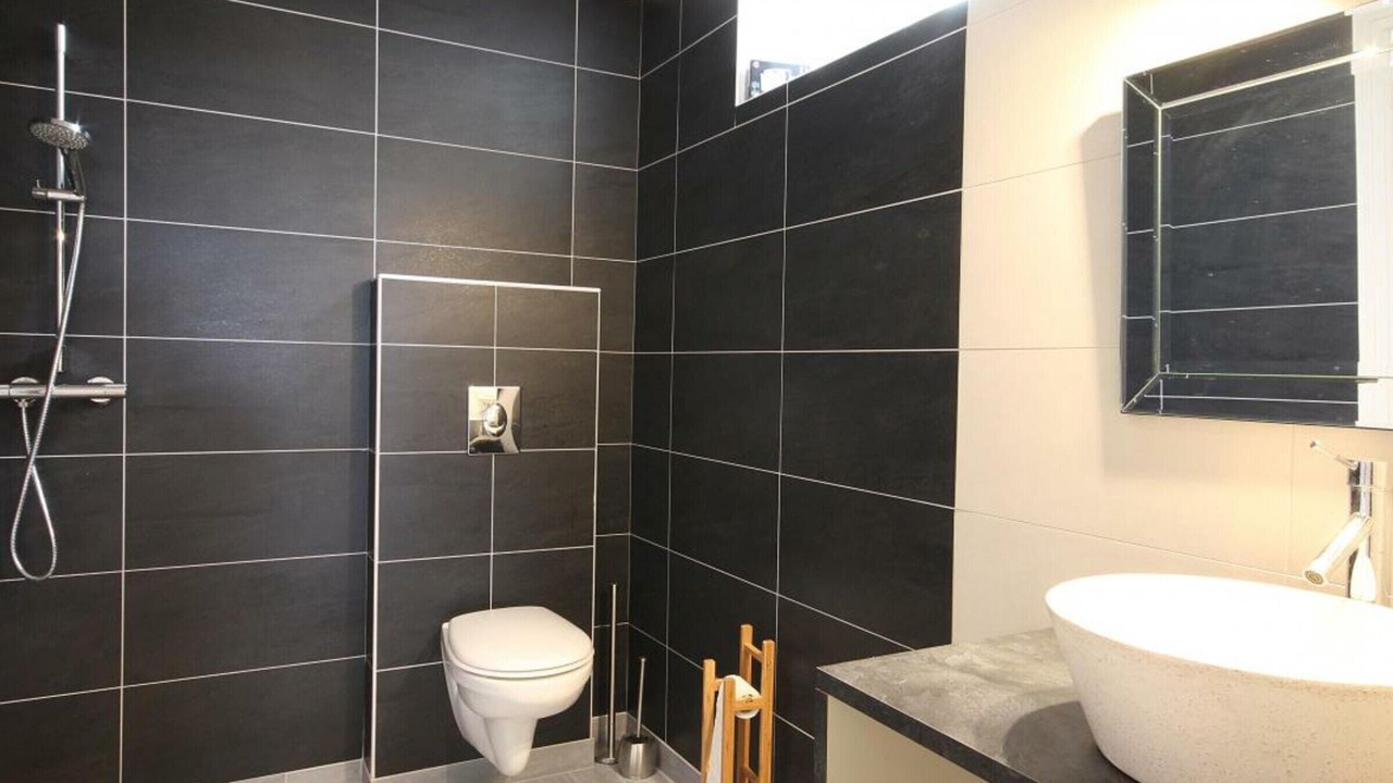 Photo of Bathroom in Le Cercueil