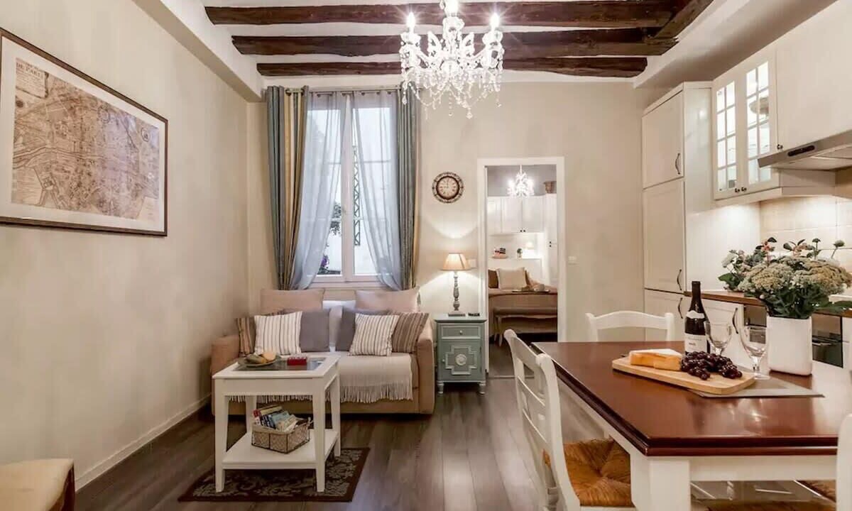 Photo of Livingroom in Archives