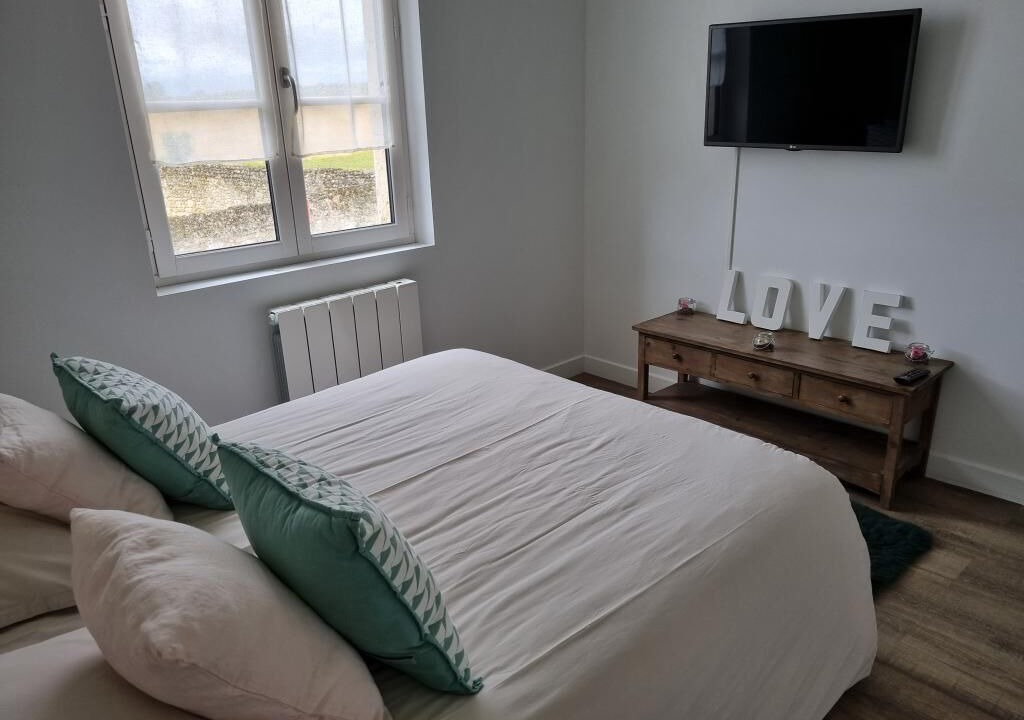 Photo of Bedroom in Orrouy
