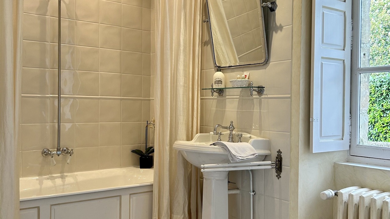 Photo of Bathroom in La Chapelle-Souef