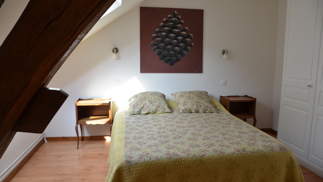 Photo of Bedroom in Saint-Martin-du-Puy