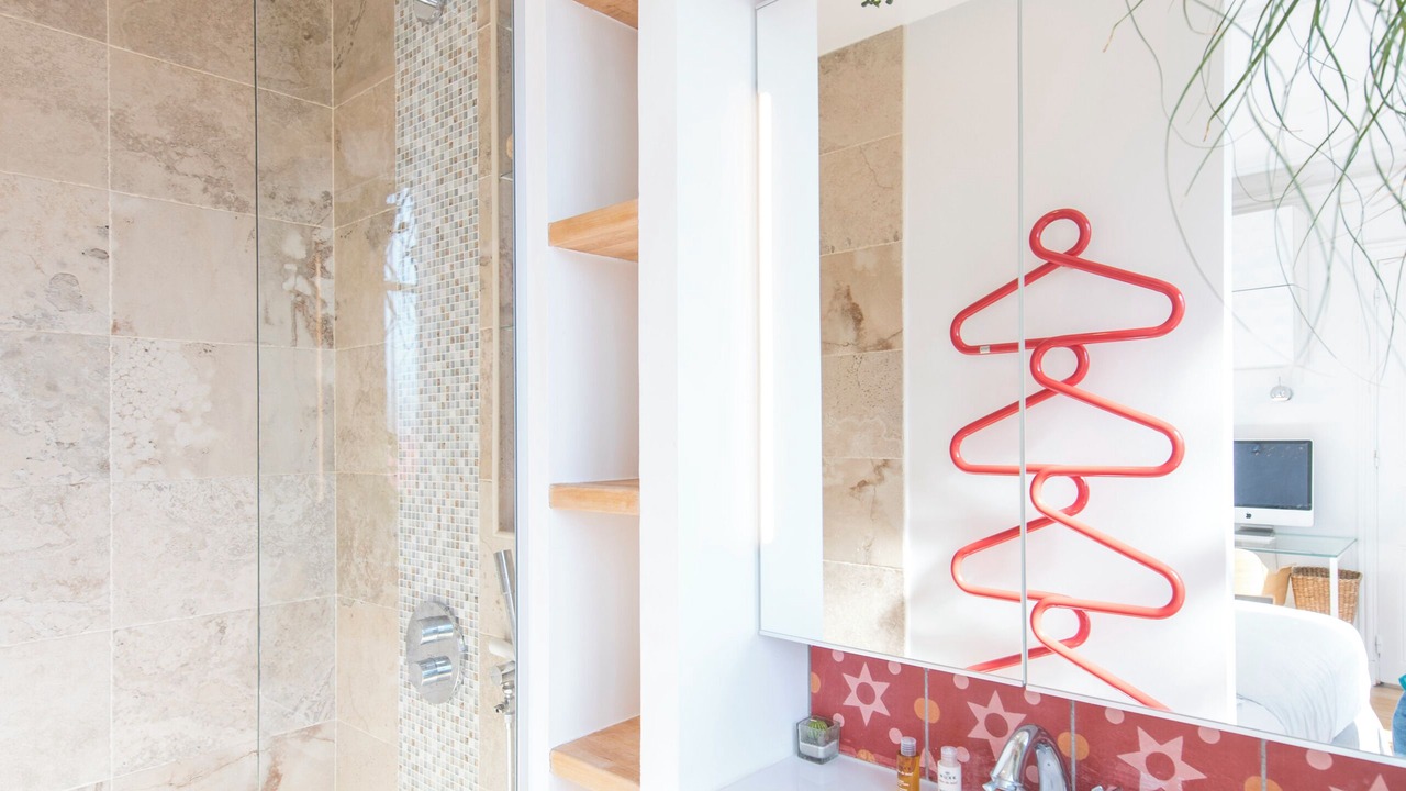 Photo of Bathroom in Quartier du Mail