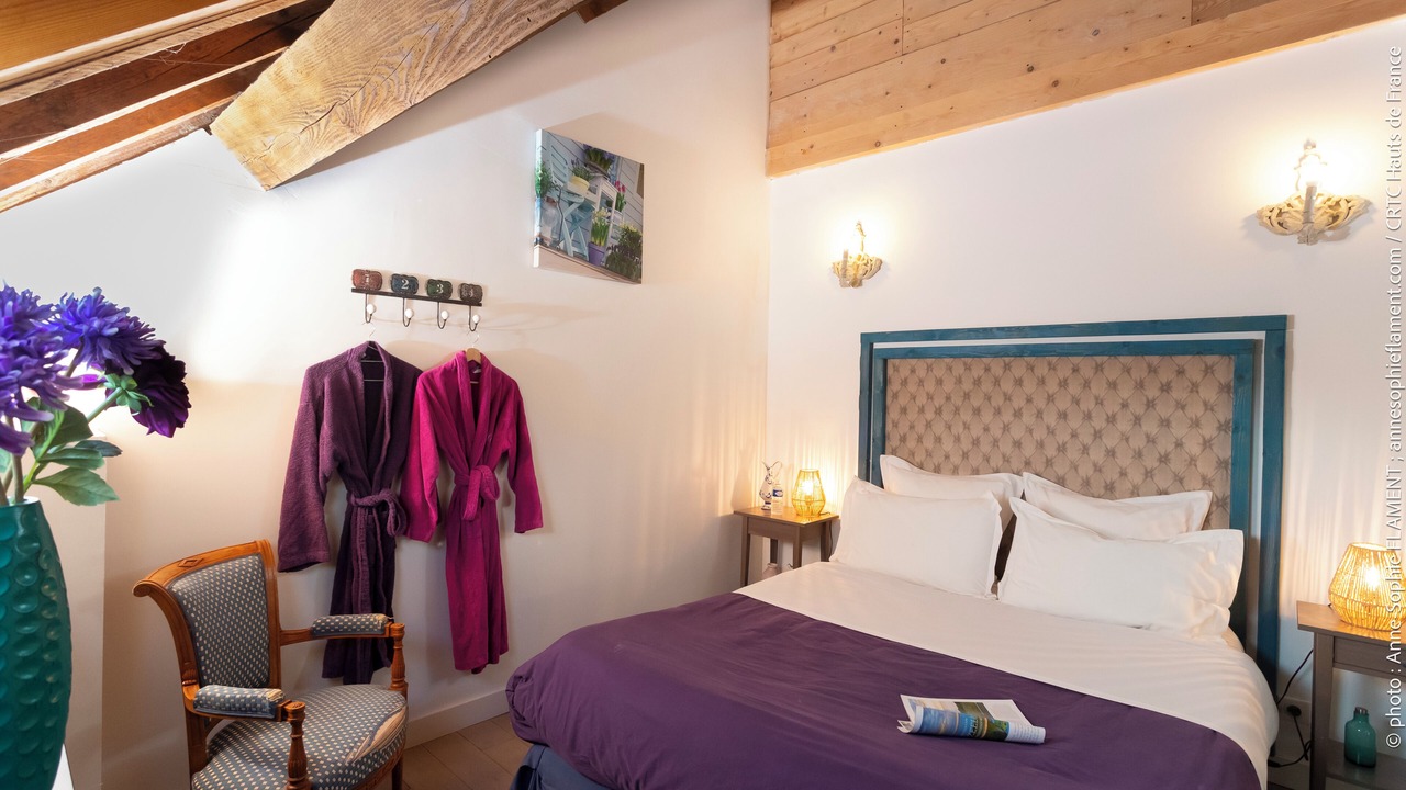 Photo of Bedroom in Noyant-et-Aconin