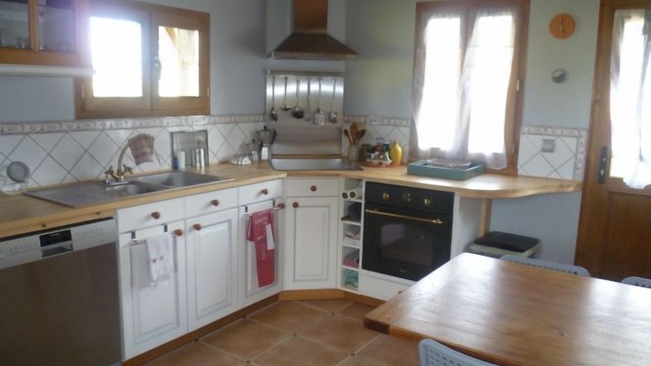 Photo of Kitchen in St-Cyr-de-Salerne