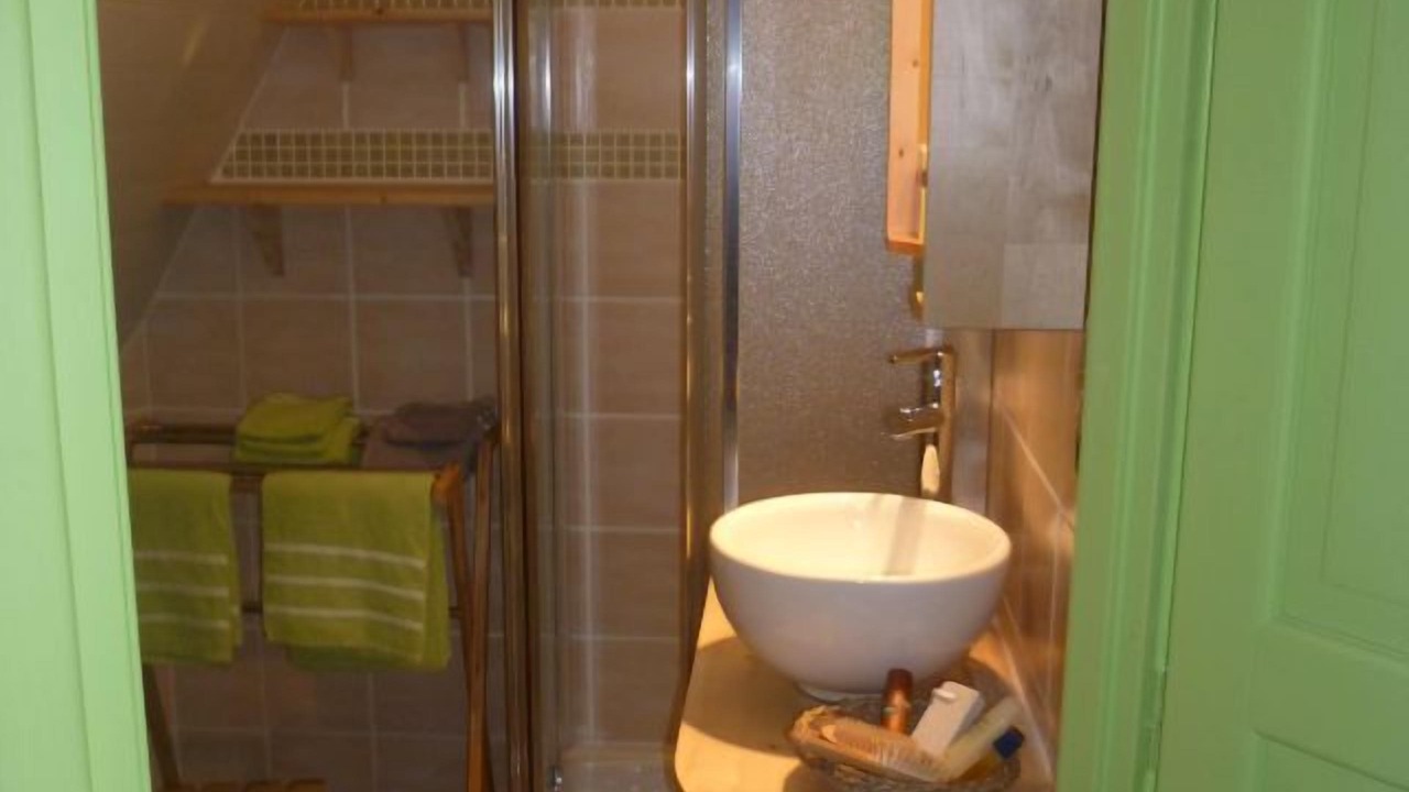 Photo of Bathroom in St-Cyr-de-Salerne