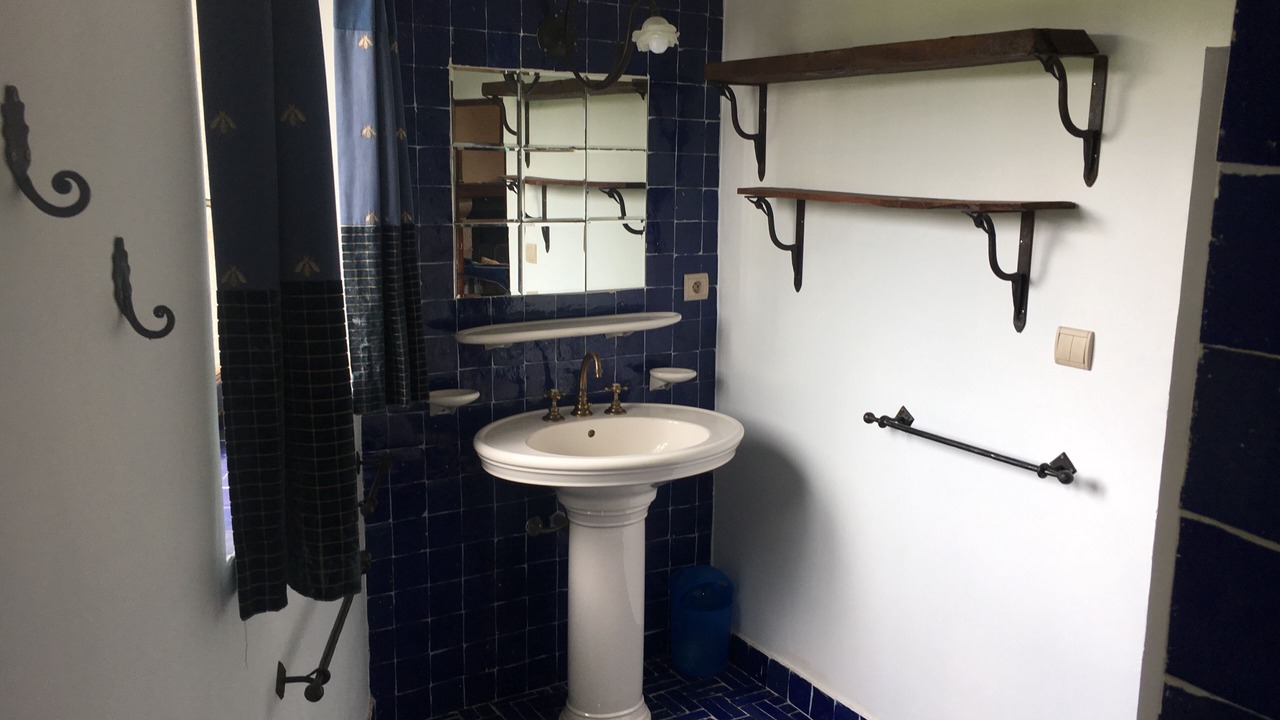 Photo of Bathroom in Compreignac