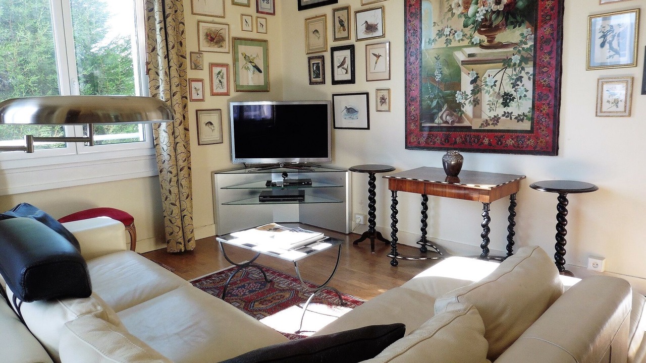 Photo of Bedroom in Saints