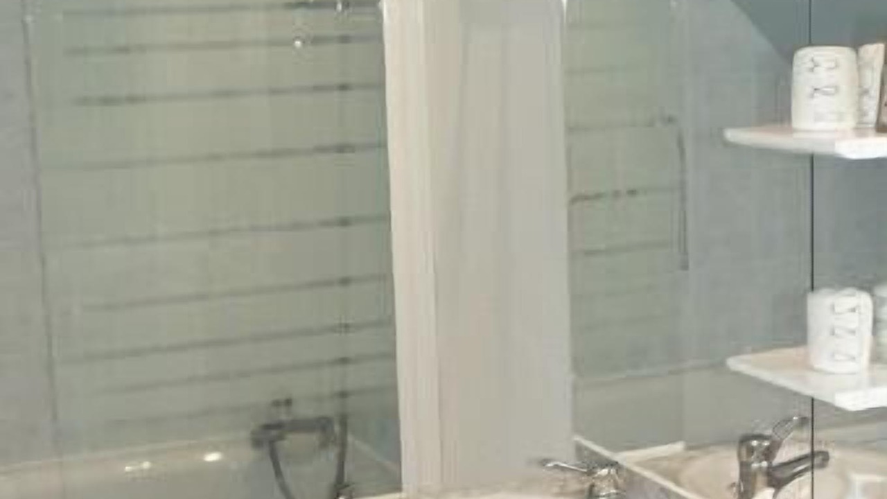 Photo of Bathroom in Le Thuit-de-l'Oison