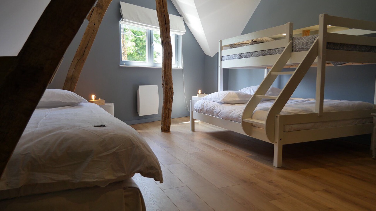 Photo of Bedroom in Maintenay