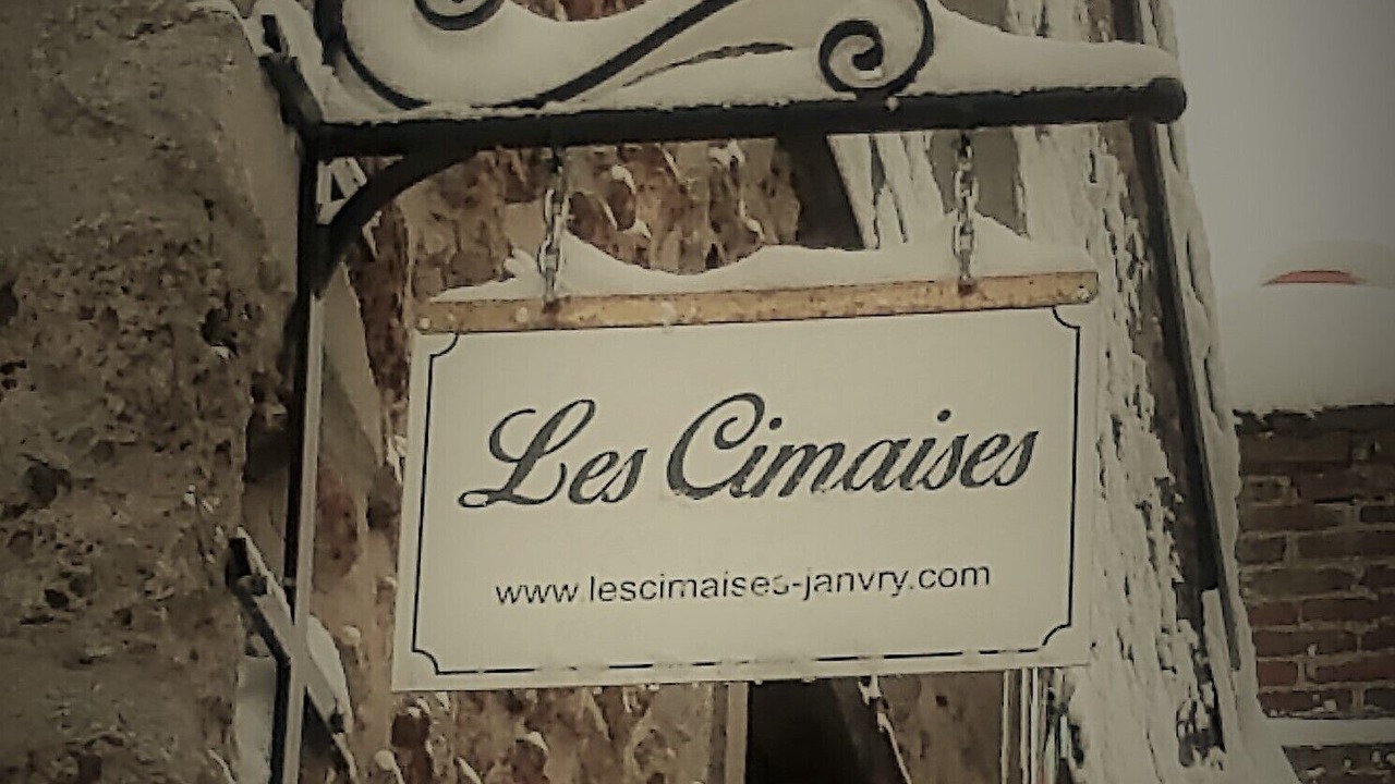 Photo of Outdoor in Janvry