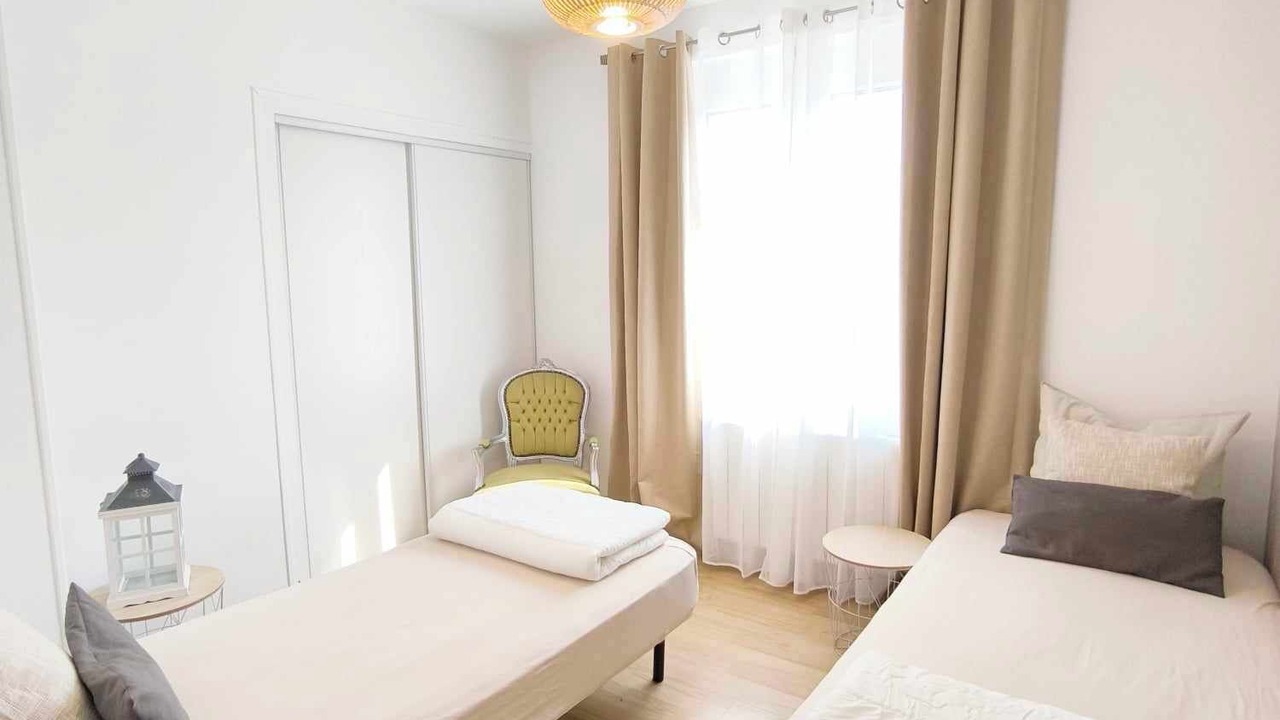 Photo of Bedroom in Charleville-Mezieres