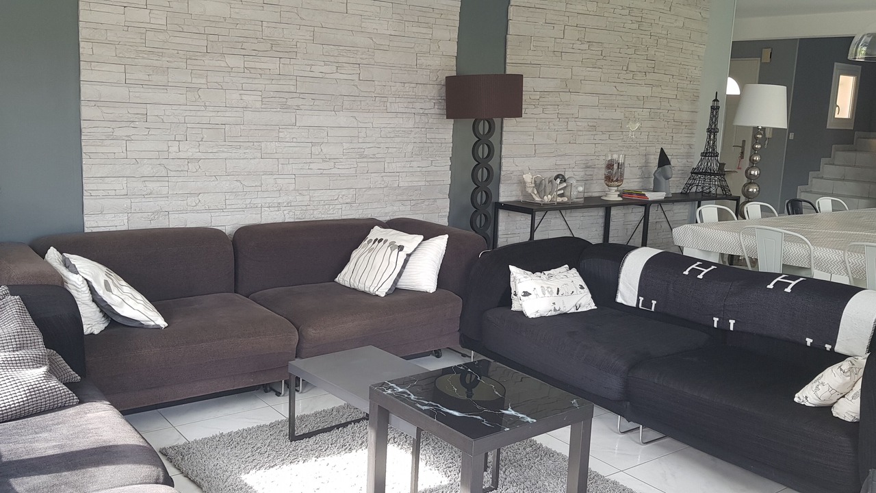 Photo of Livingroom in Saulon-la-Rue