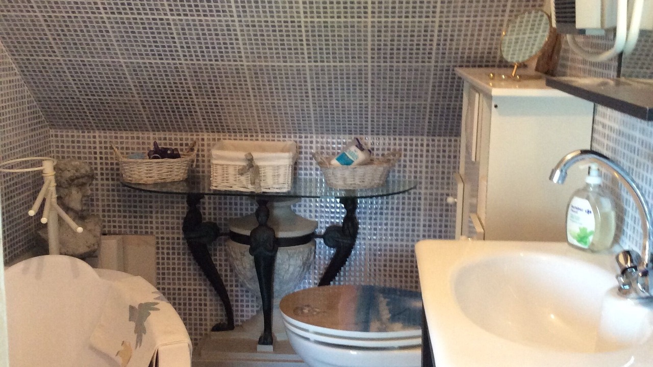 Photo of Bathroom in Angerville-la-Martel