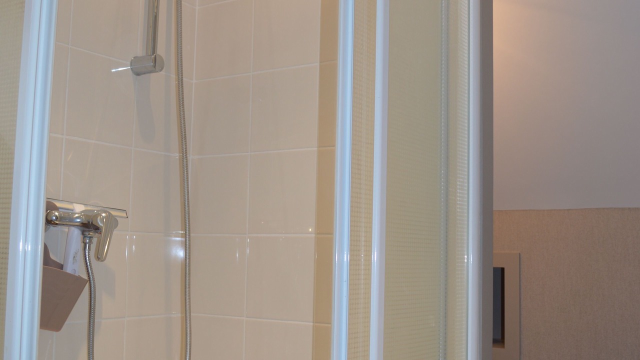 Photo of Bathroom in Saint-Quentin-Lamotte-Croix-au-Bailly
