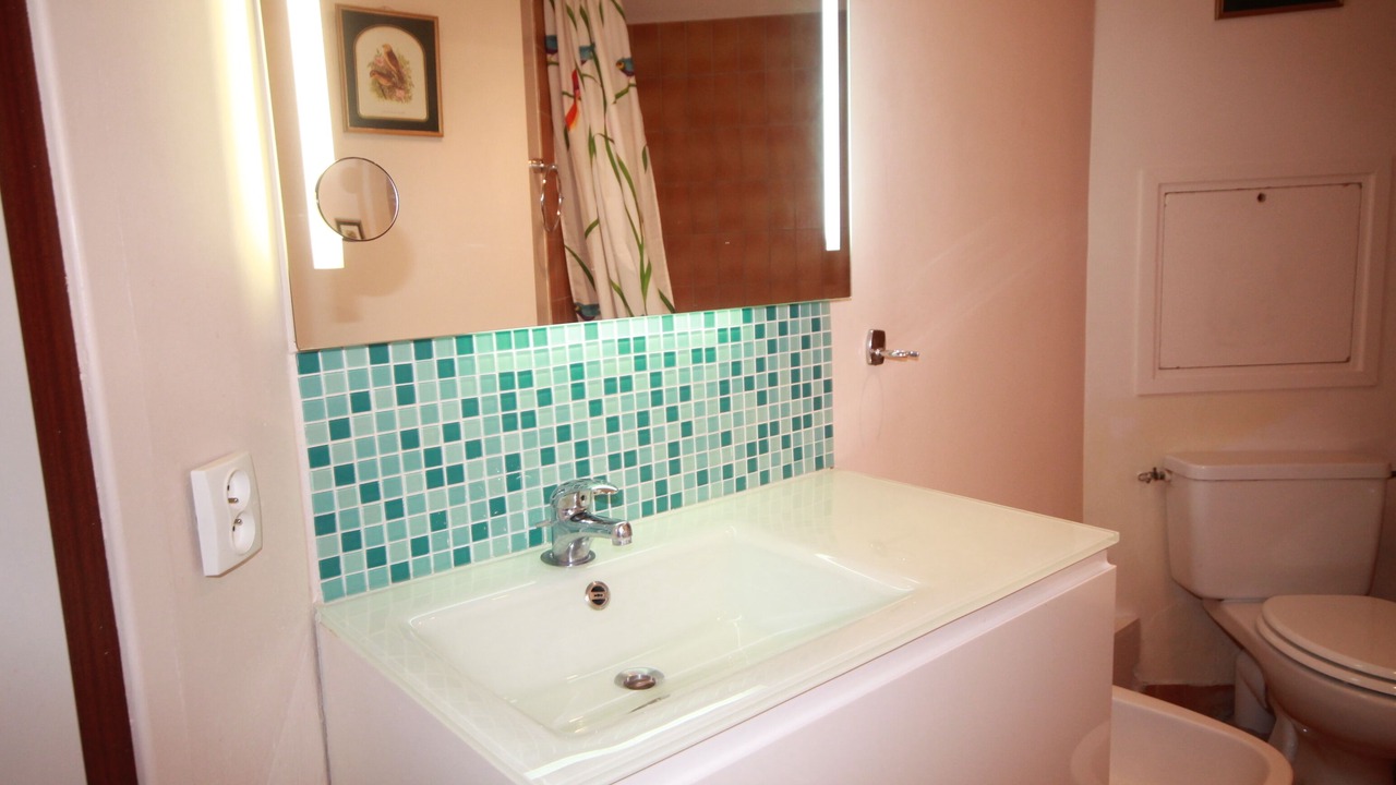 Photo of Bathroom in Quartier de la Goutte-d'Or