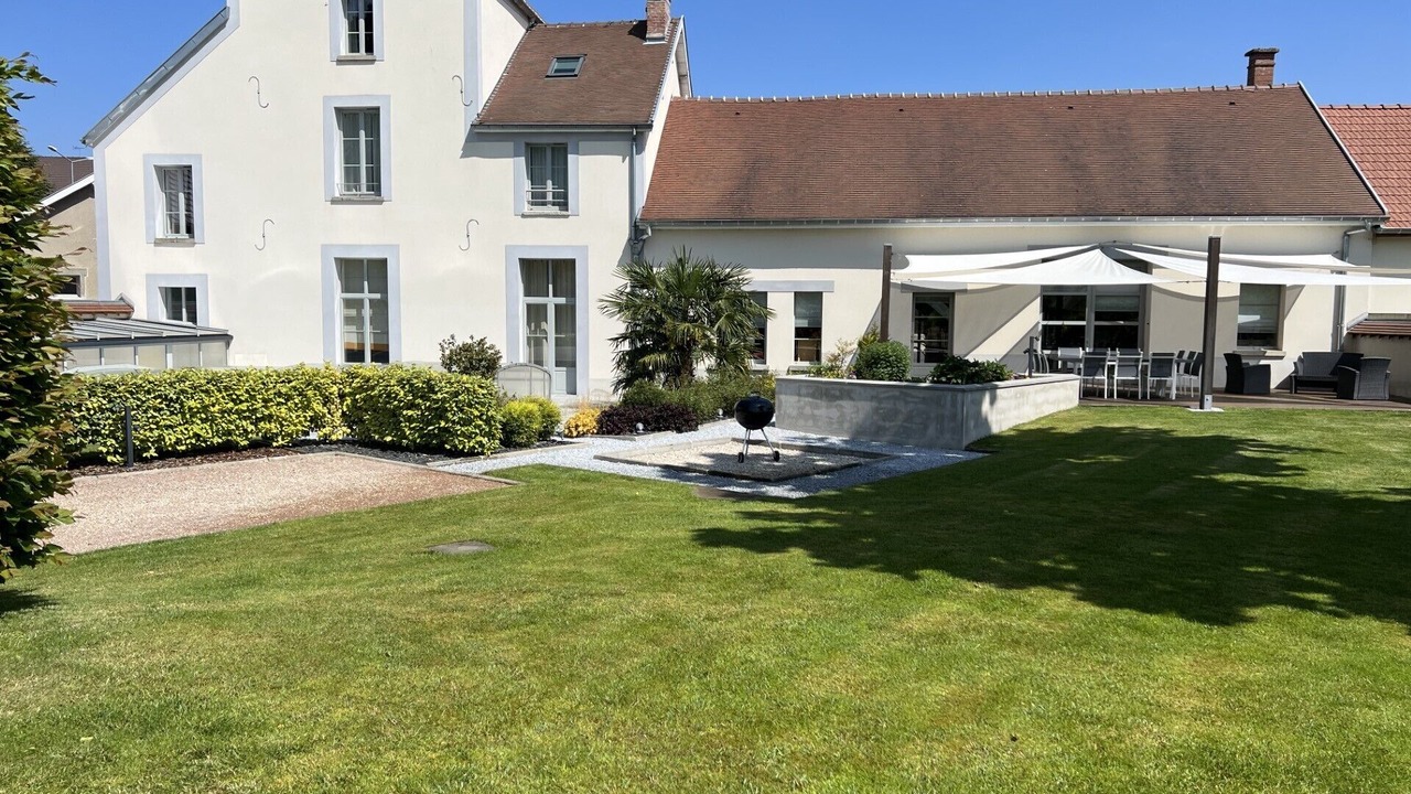 Photo of Outdoor in Verneuil
