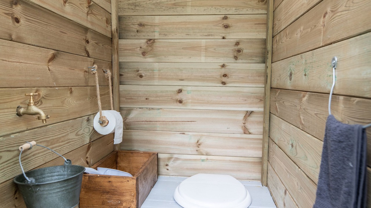 Photo of Bathroom in Festubert