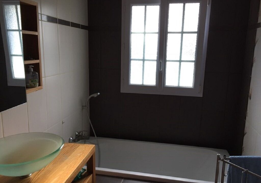 Photo of Bathroom in Chalautre-la-Grande