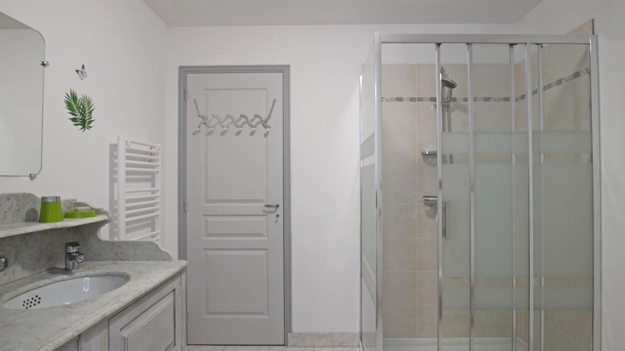 Photo of Bathroom in Saint-Germain-de-Tournebut