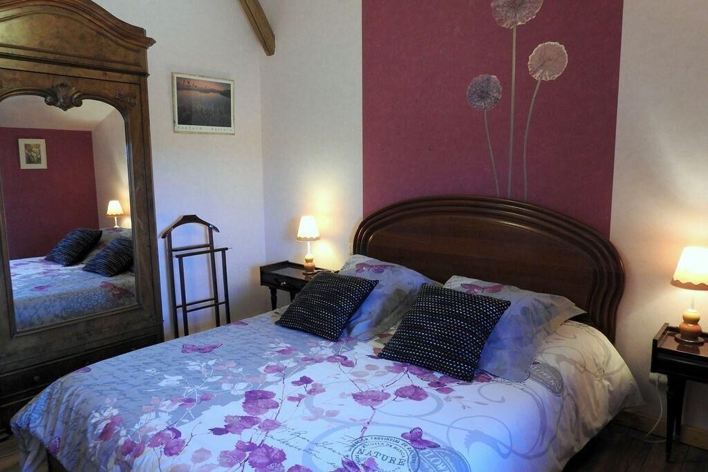Photo of Bedroom in Droyes