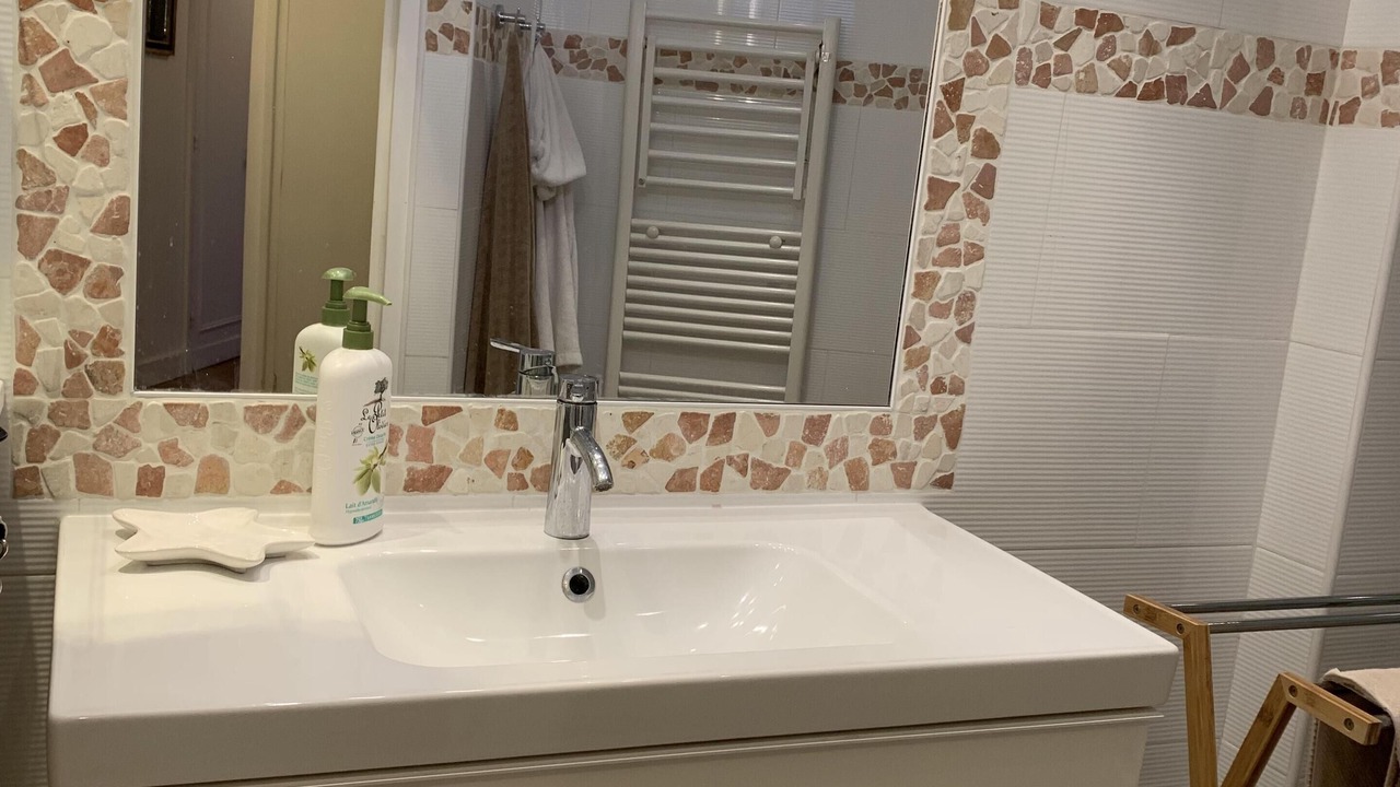 Photo of Bathroom in Quartier Sainte-Marguerite