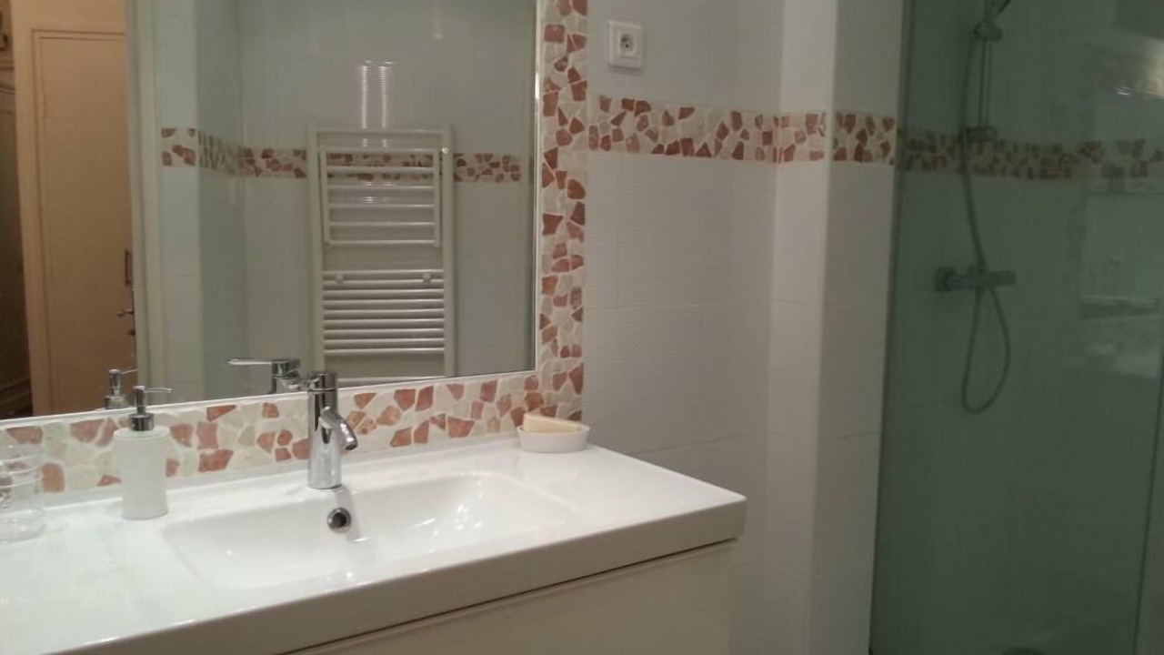 Photo of Bathroom in Quartier Sainte-Marguerite