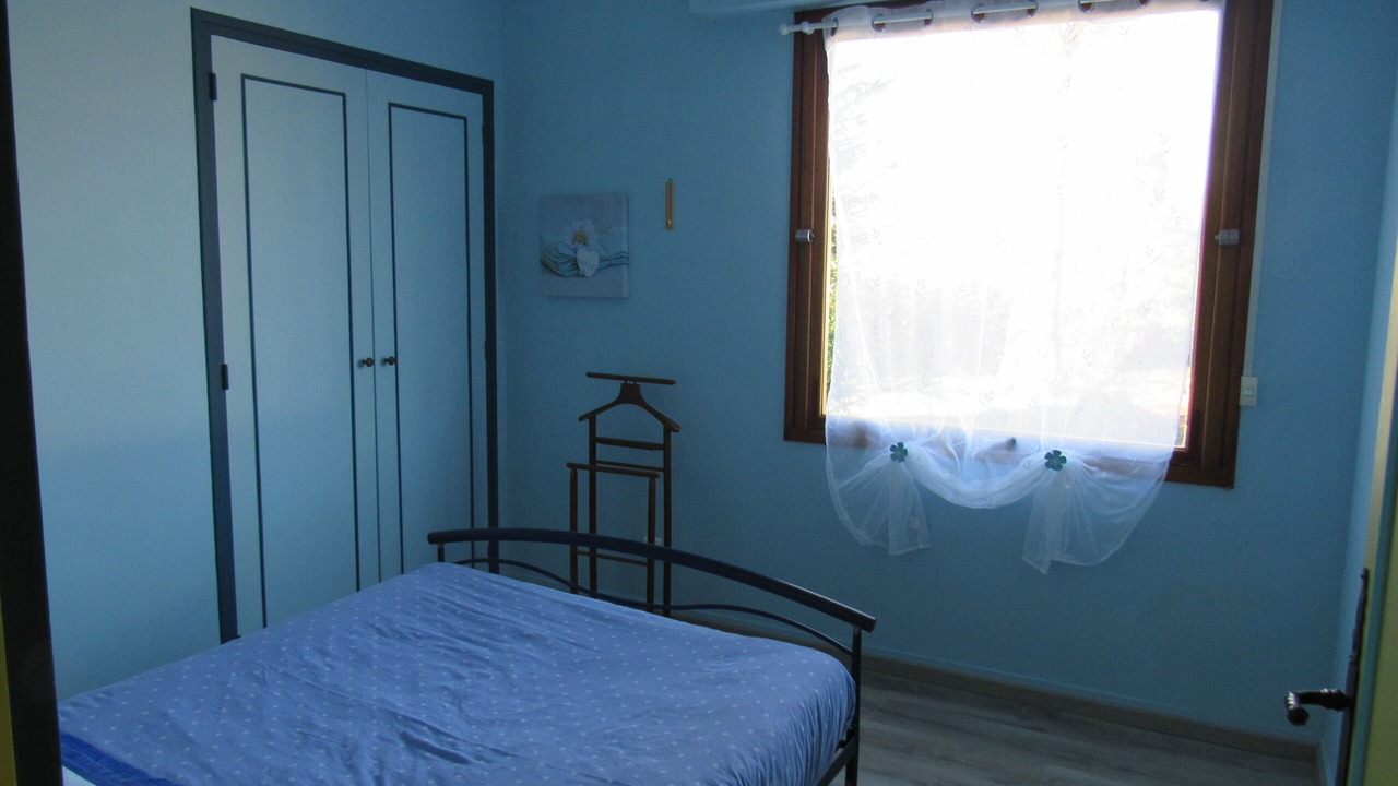Photo of Bedroom in Friville-Escarbotin