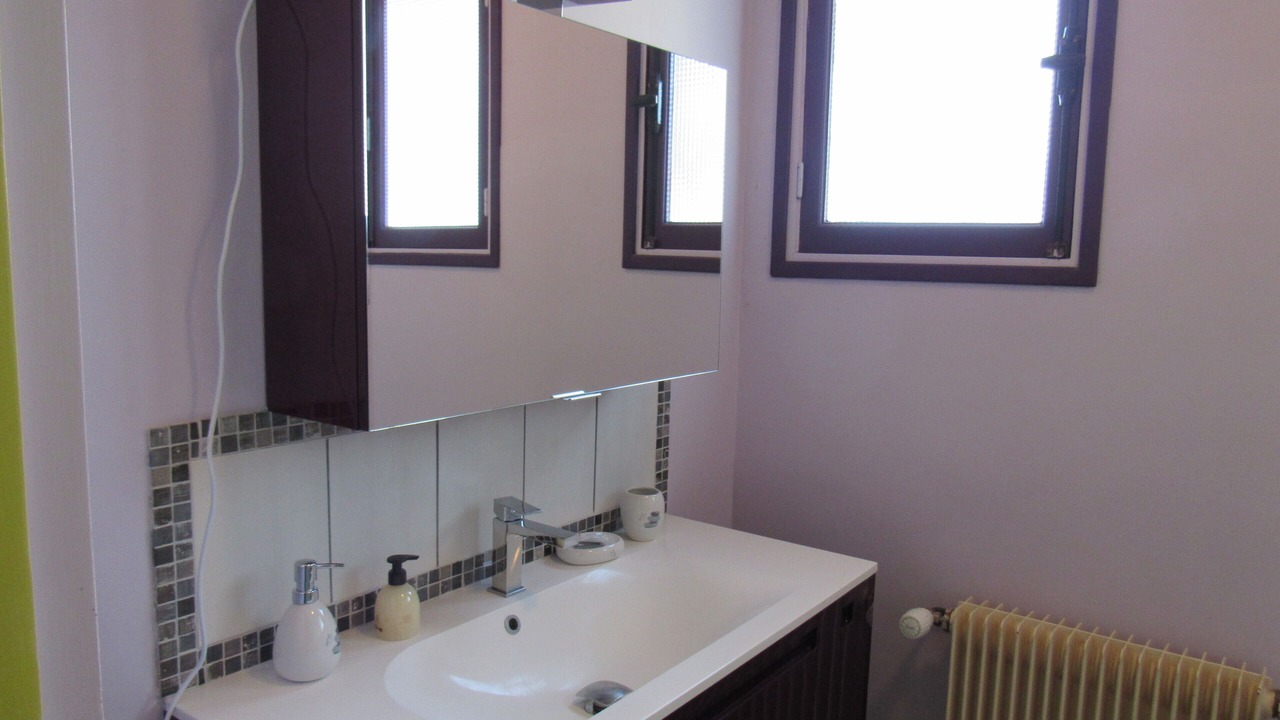 Photo of Bathroom in Friville-Escarbotin