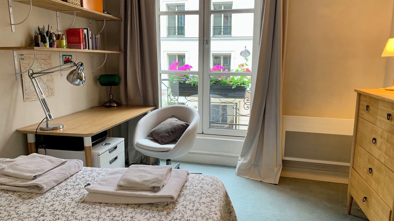 Photo of Bedroom in 2nd Arrondissement