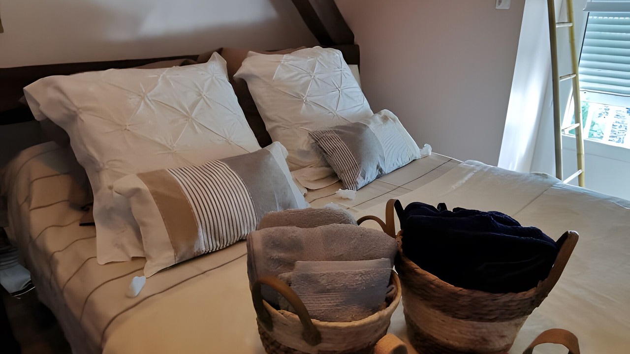 Photo of Bedroom in Nouan-sur-Loire
