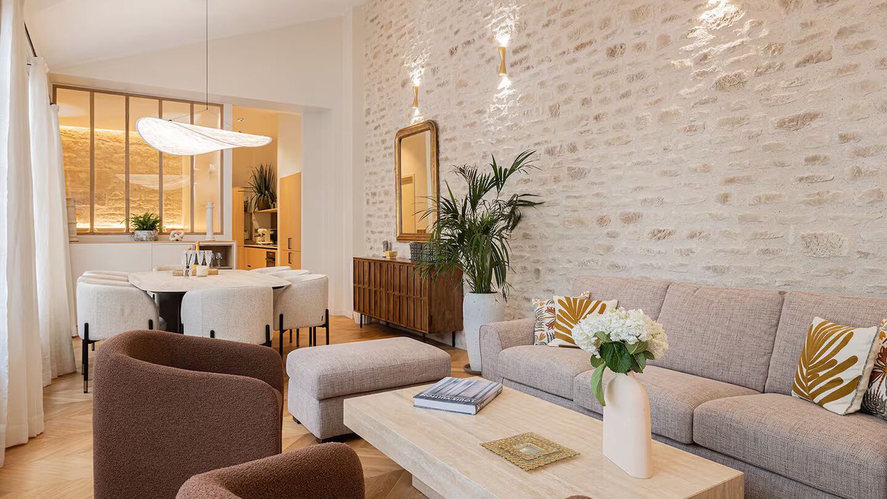 Photo of Livingroom in Quartier de la Place-Vendome