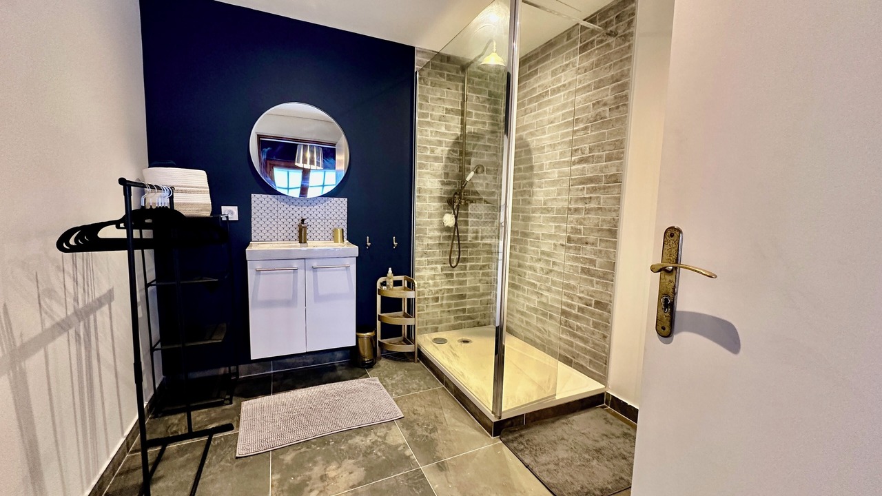 Photo of Bathroom in Chartres