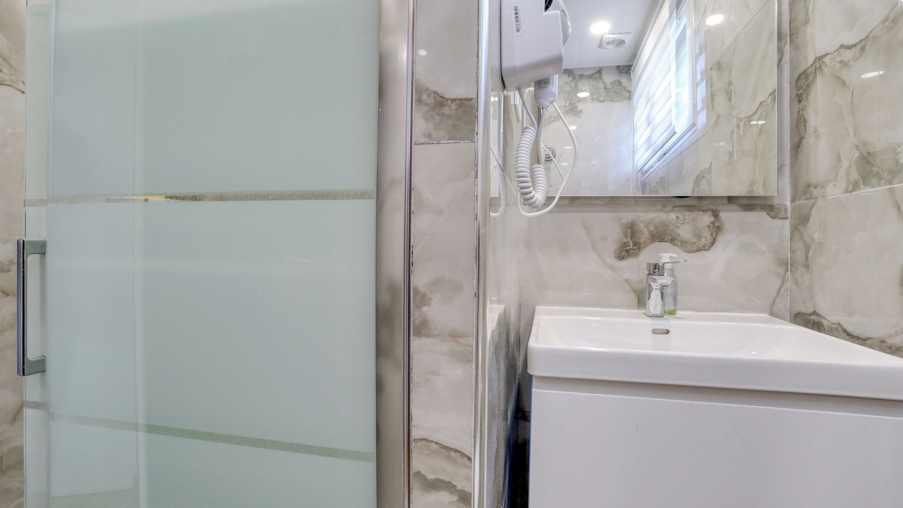 Photo of Bathroom in Aulnay-sous-Bois