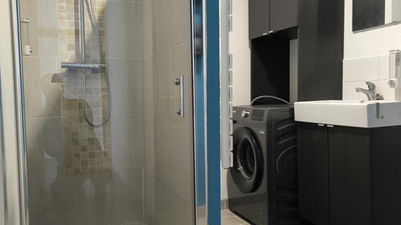 Photo of Bathroom in Tangry