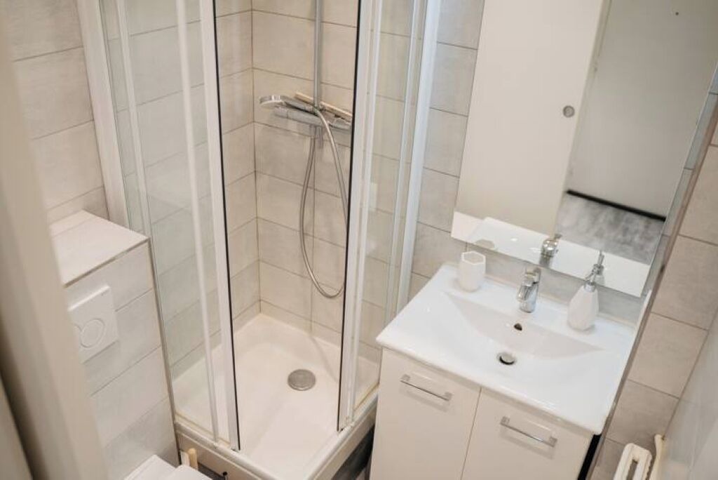 Photo of Bathroom in Villejuif