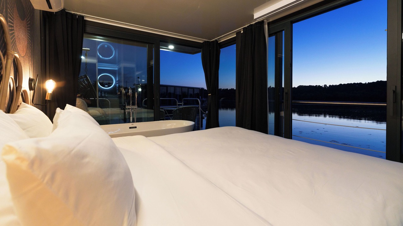 Photo of Bedroom in Verneuil-sur-Seine