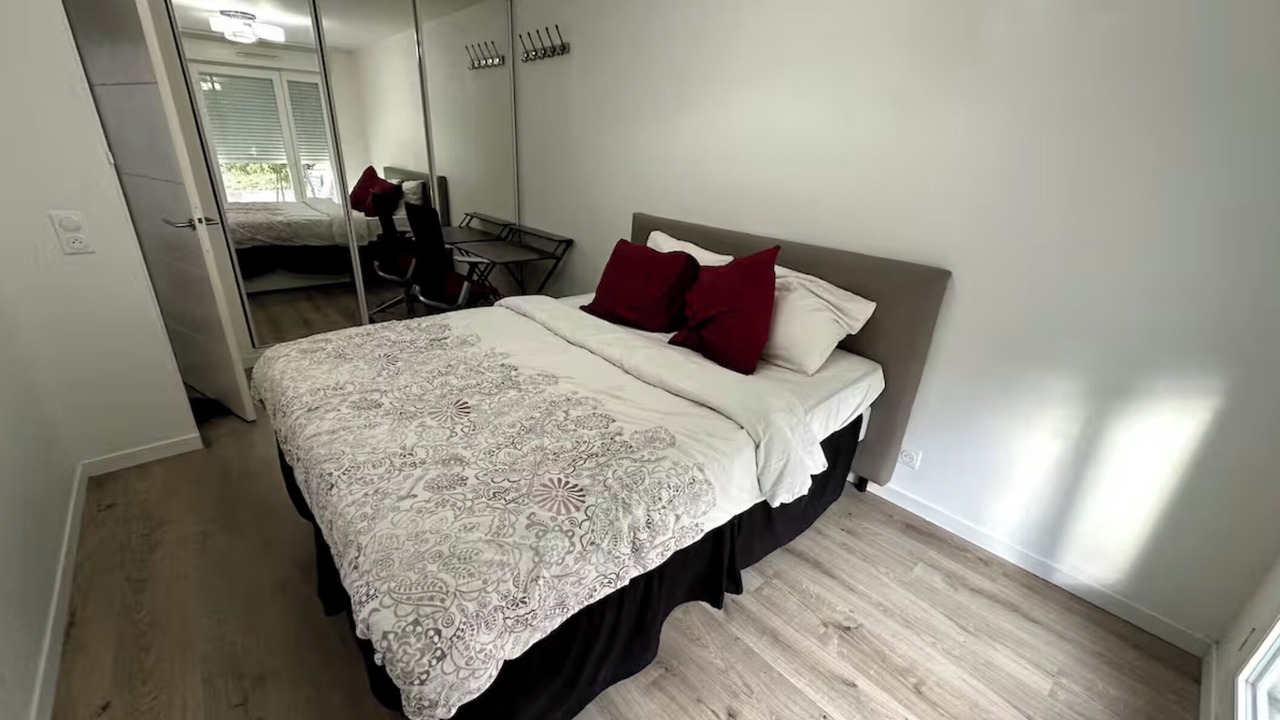 Photo of Bedroom in Noisy-le-Grand