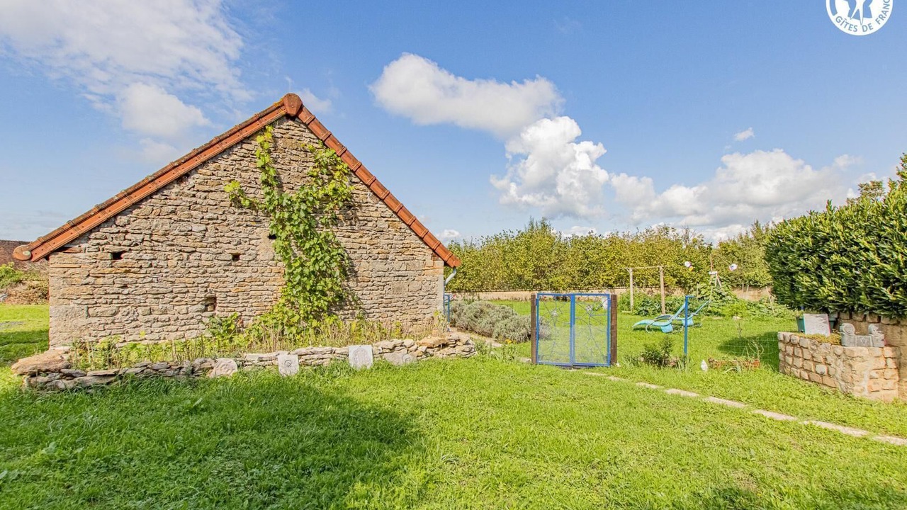 Photo of Outdoor in Saint-Ythaire