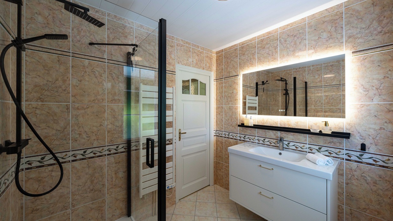 Photo of Bathroom in Mareuil-sur-Ay