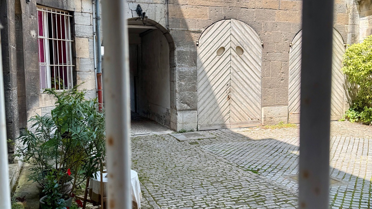 Photo of Patio Balcony in Besancon Old Town