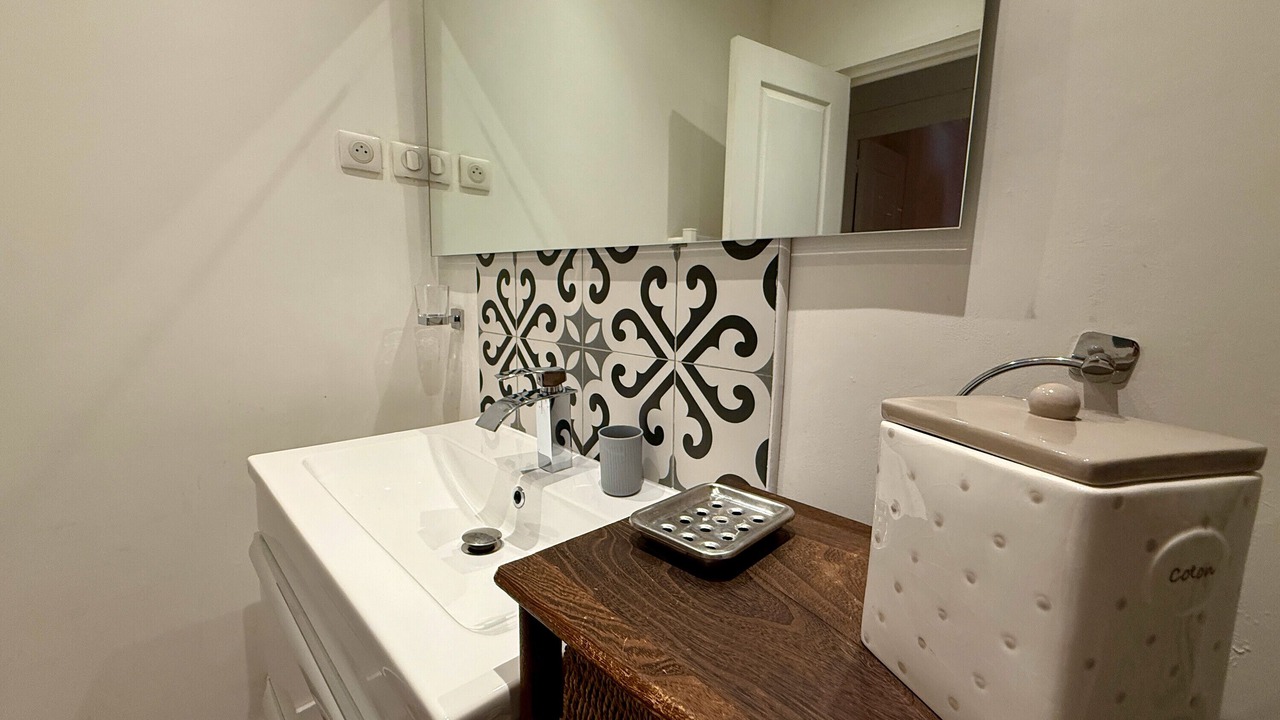 Photo of Bathroom in Besancon Old Town