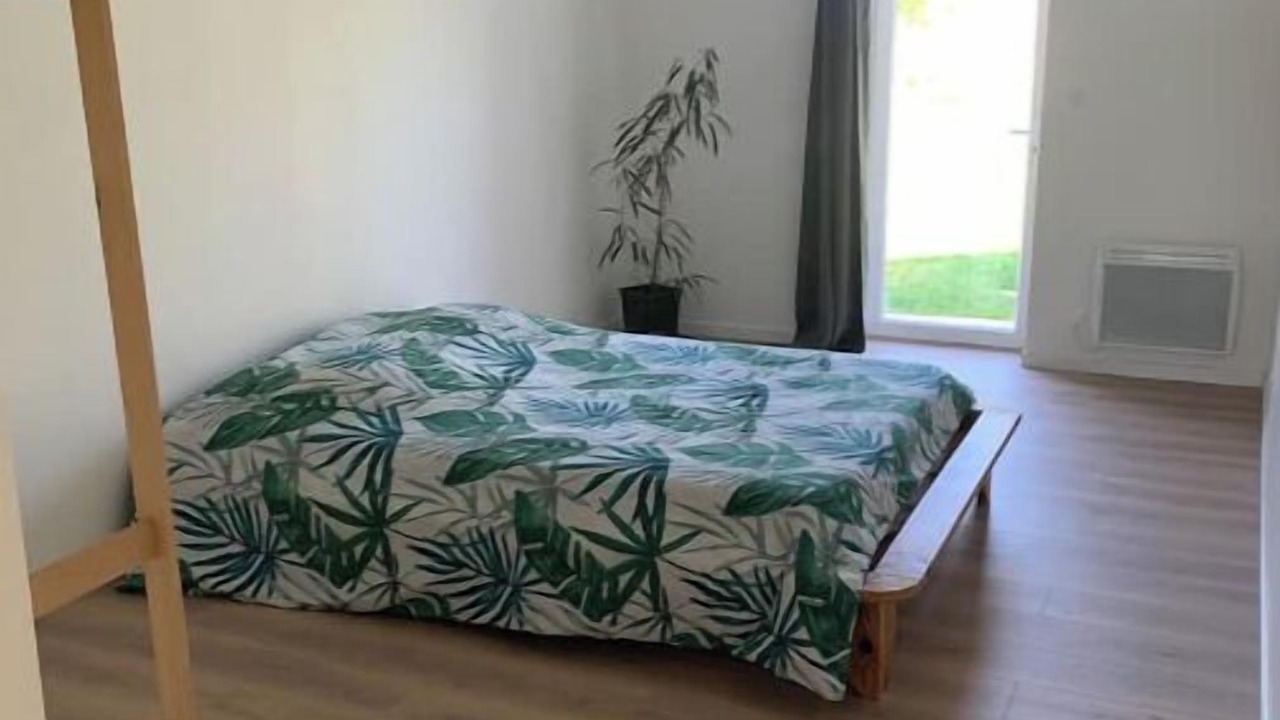 Photo of Bedroom in Jouy-sur-Morin