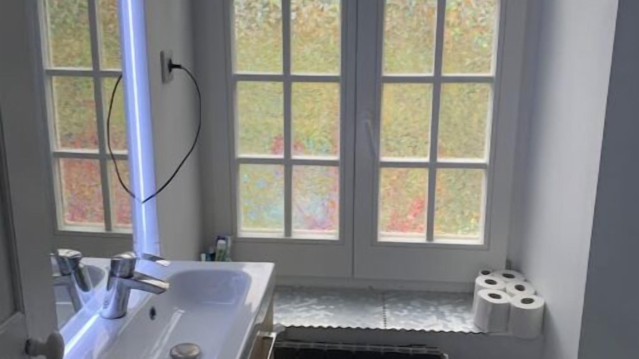 Photo of Bathroom in Jouy-sur-Morin