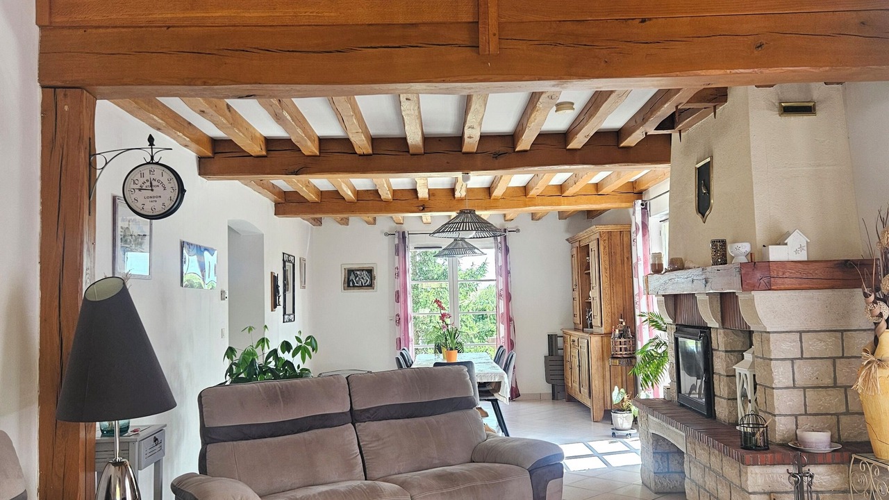 Photo of Livingroom in Champlost