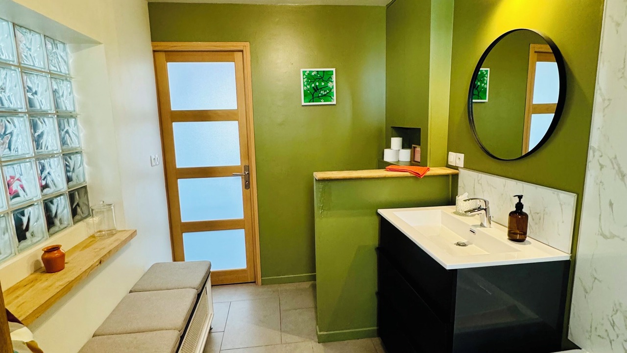 Photo of Bathroom in Hallennes-lez-Haubourdin