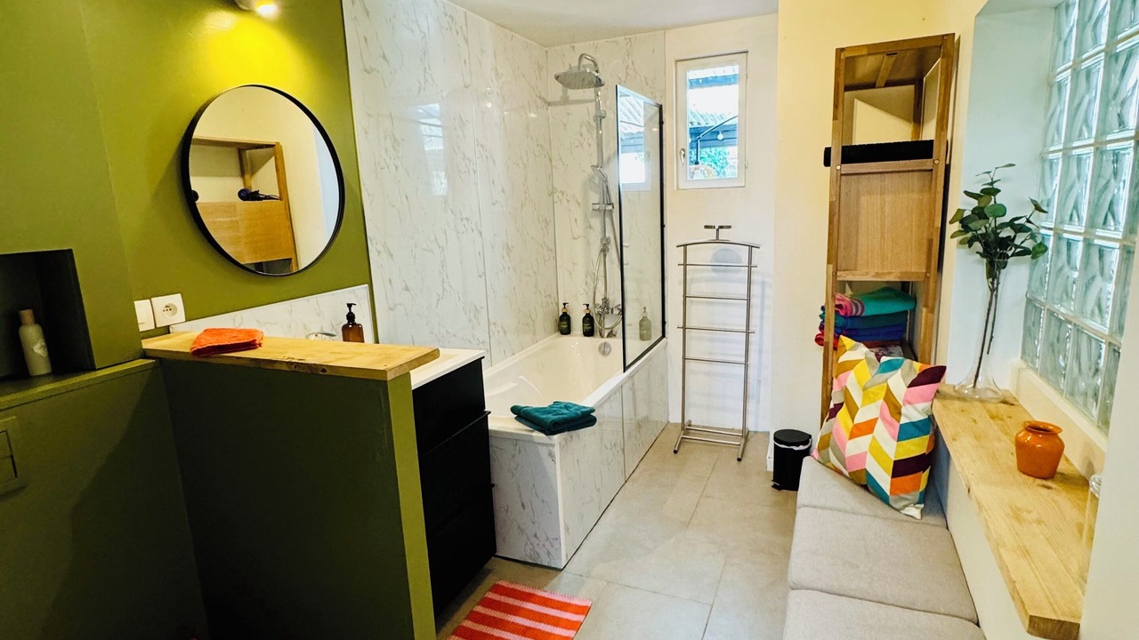 Photo of Bathroom in Hallennes-lez-Haubourdin