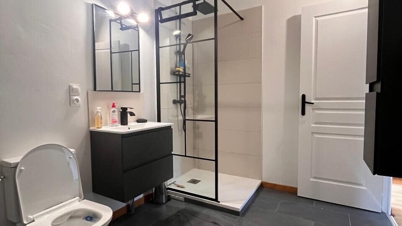 Photo of Bathroom in Crozant