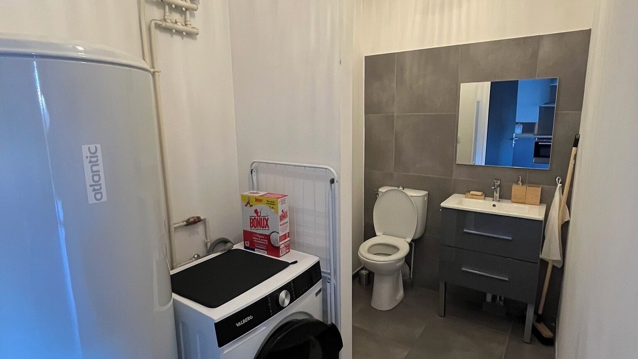 Photo of Bathroom in La Chapelle-d'Armentieres