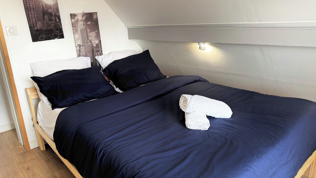 Photo of Bedroom in Colombes